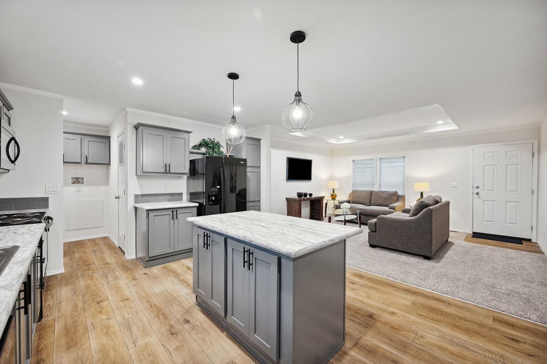 Bungalow 4400-6 (48x27) kitchen home features