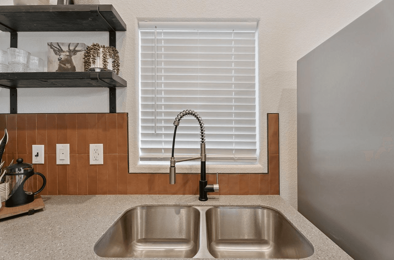 Tahoe kitchen home features