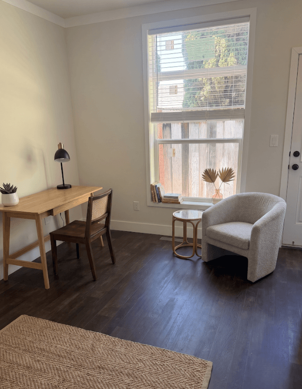 The tiburon interior home features