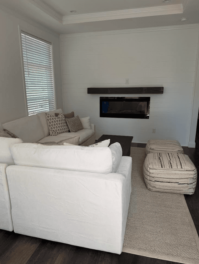 Del mar interior home features