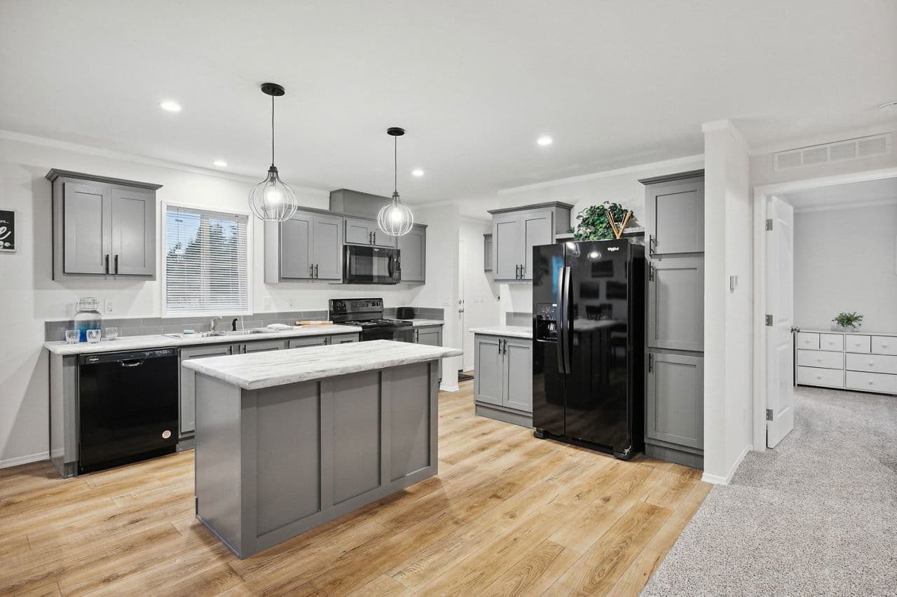 Bungalow 4400-6 (48x27) kitchen home features