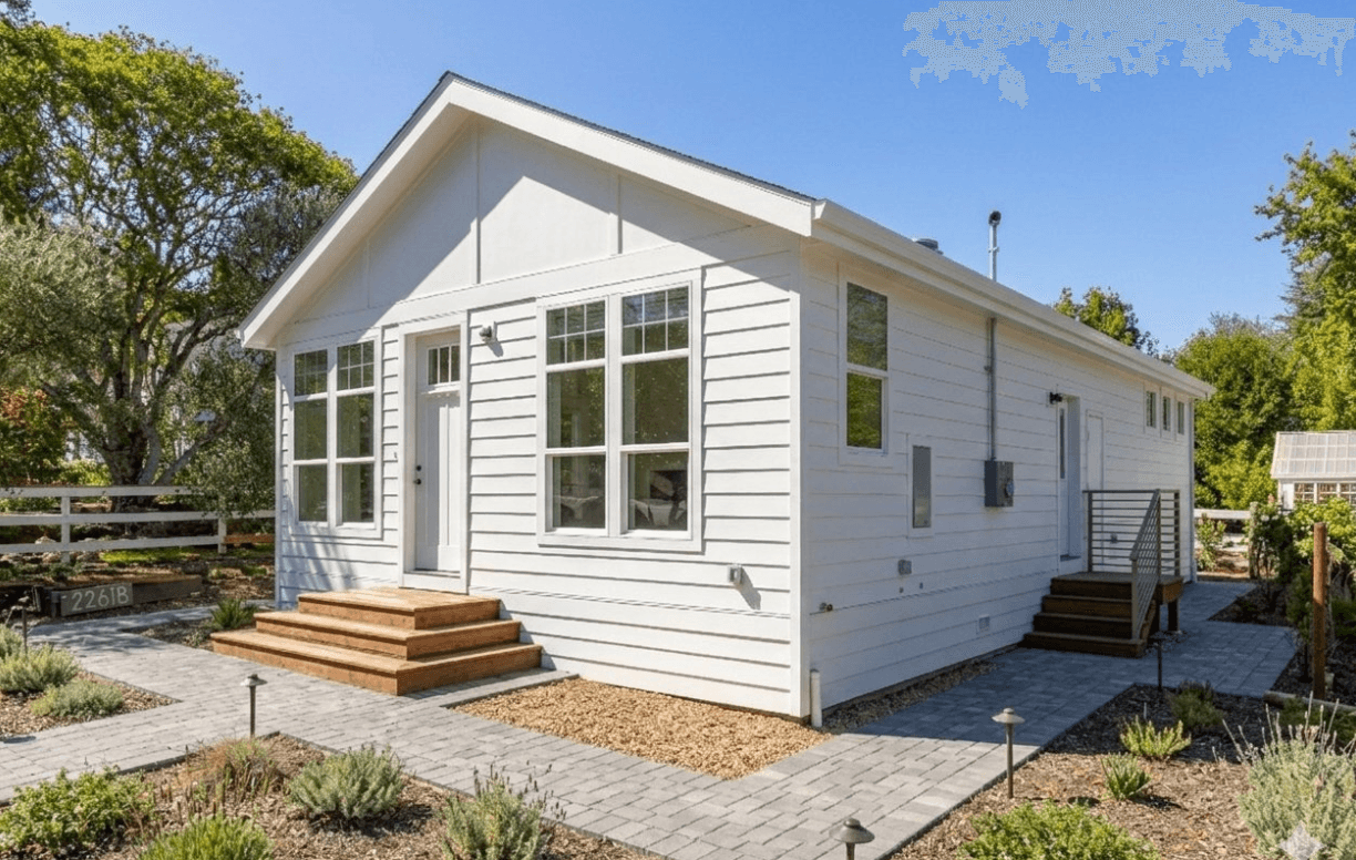 Del mar elevation and exterior home features