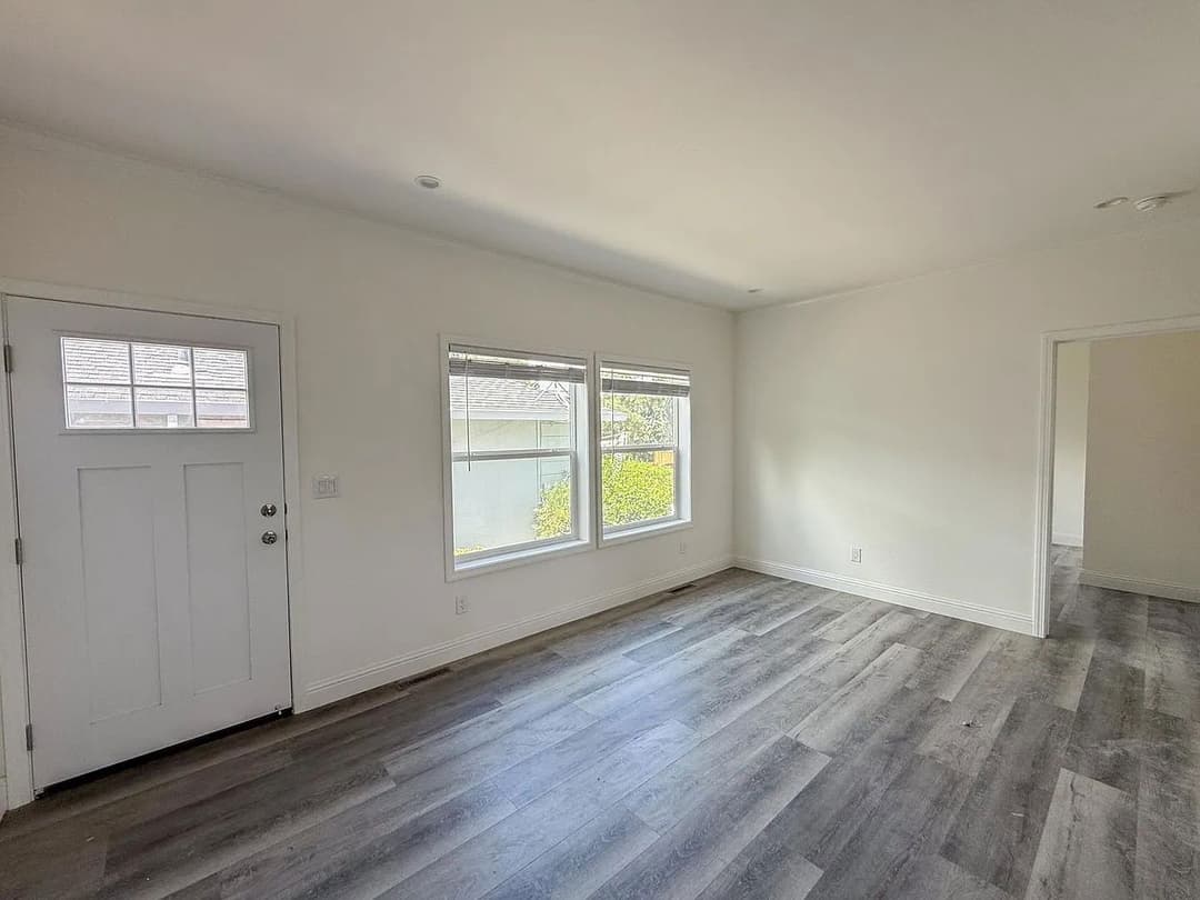 Huntington interior home features