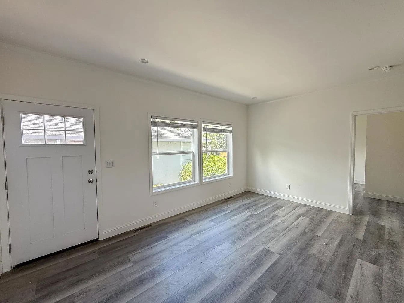 Huntington interior home features