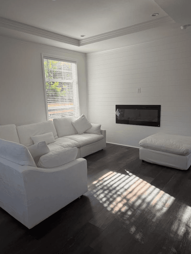 Del mar interior home features