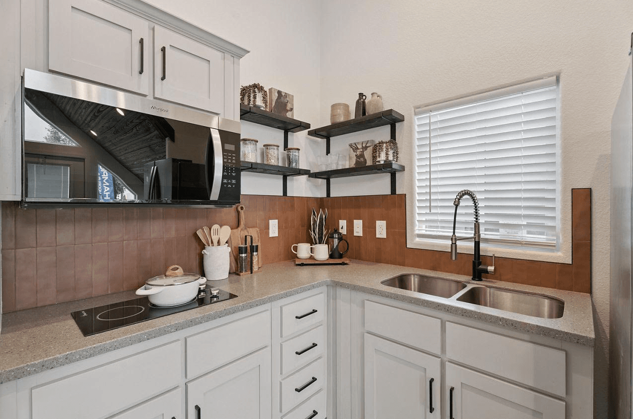 Tahoe kitchen home features