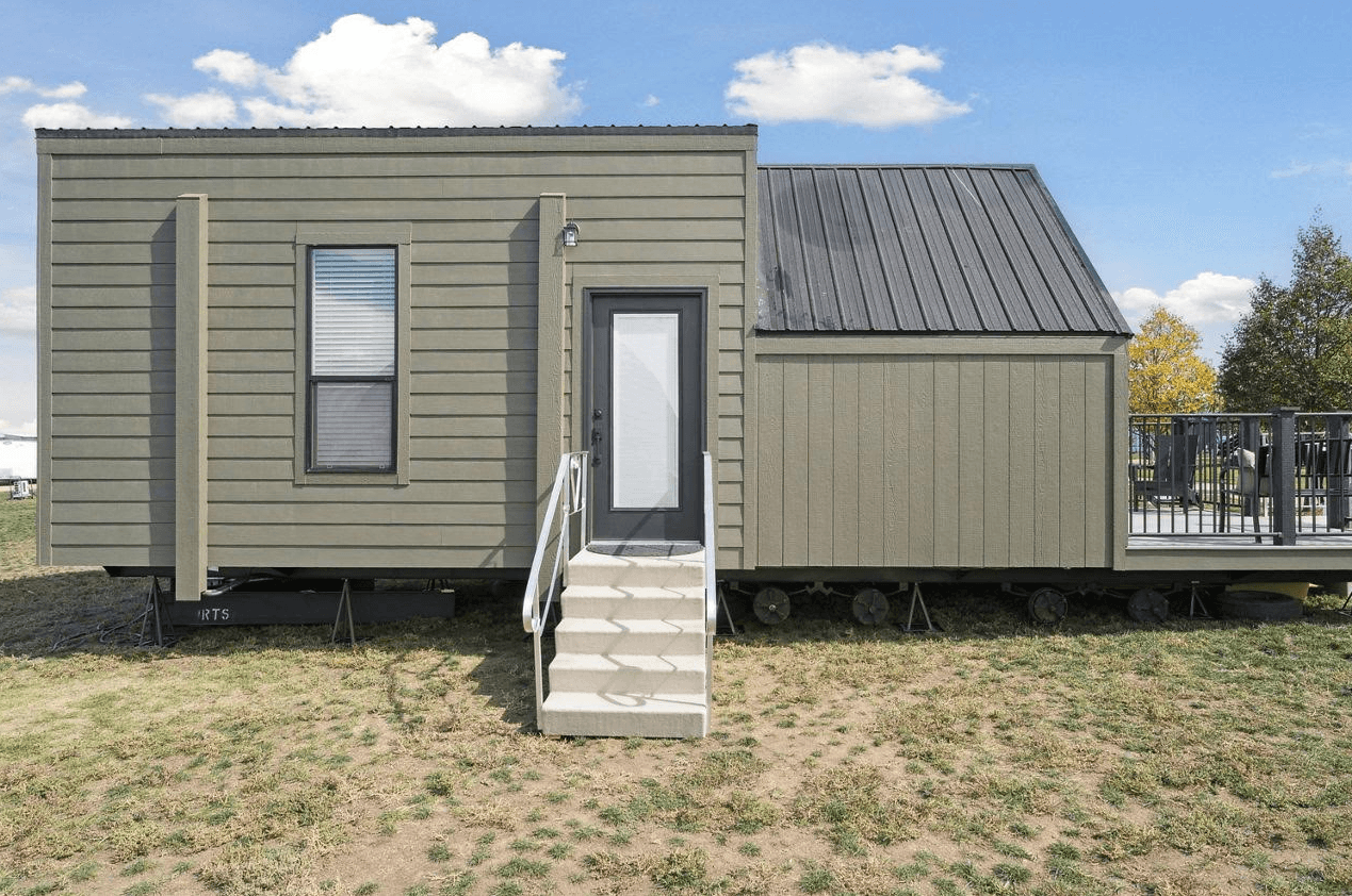 Tahoe elevation and exterior home features