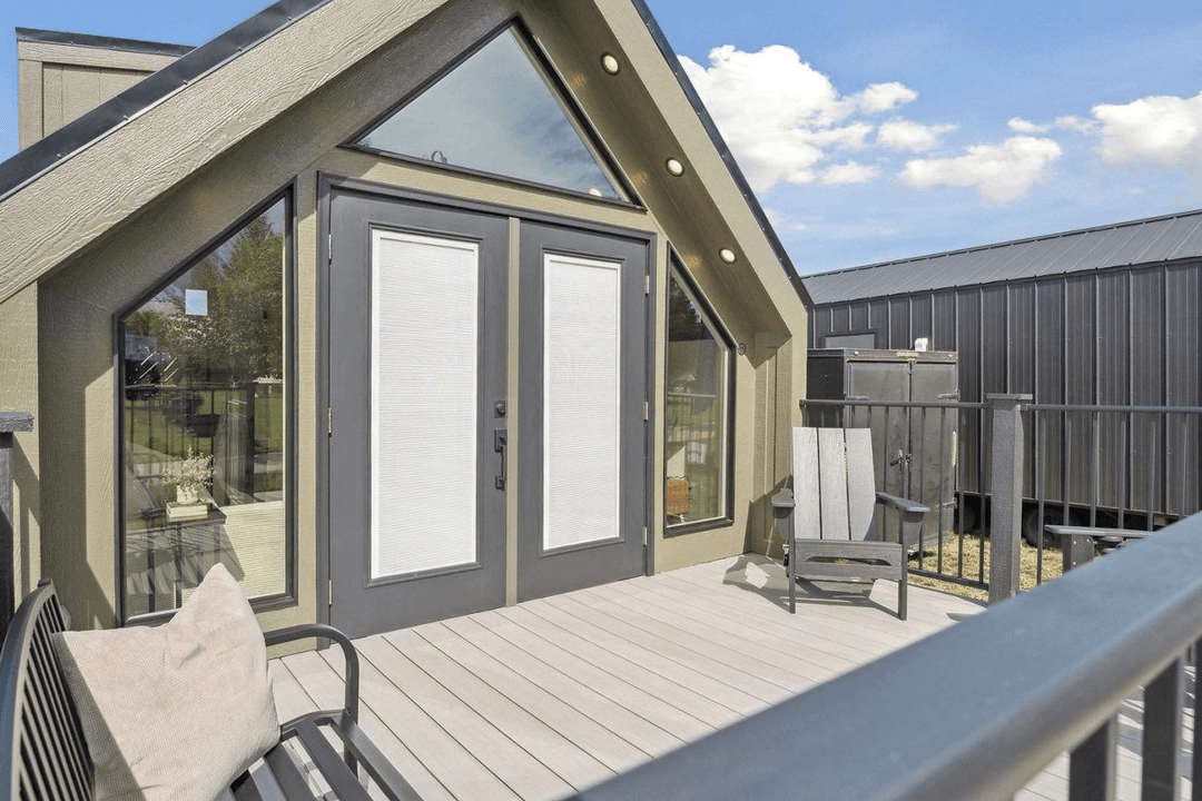 Tahoe exterior home features